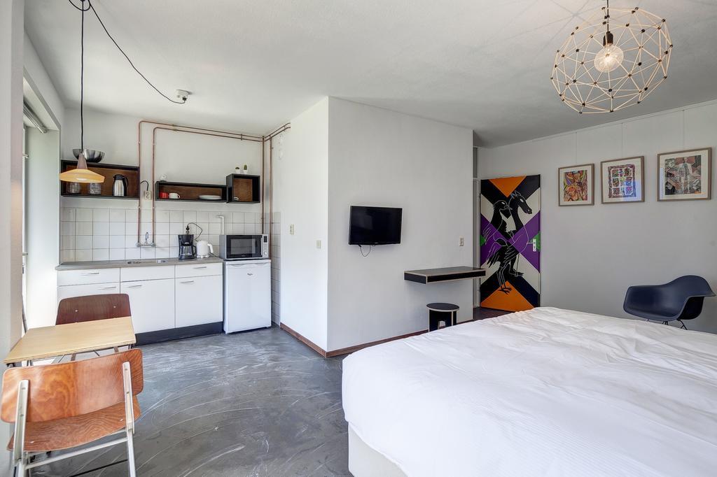 Bed And Breakfast Zuid Oost Heesterveld / Bnb Zoh Амстердам Стая снимка